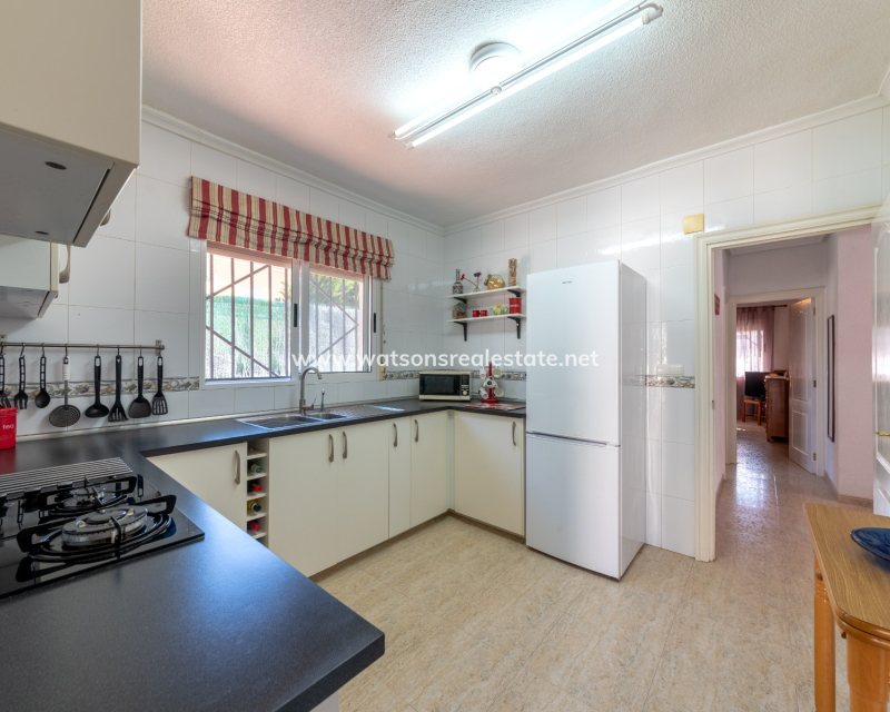 Resale - Fristaende Villa - Urb. El Oasis - La Marina