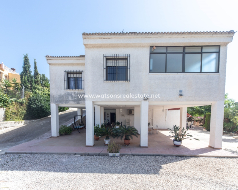 Resale - Fristaende Villa - Urb. El Oasis - La Marina