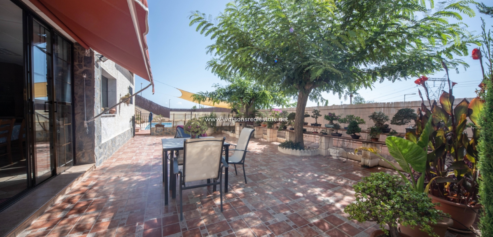 Resale - Fristaende Villa - Urb. El Oasis - La Marina