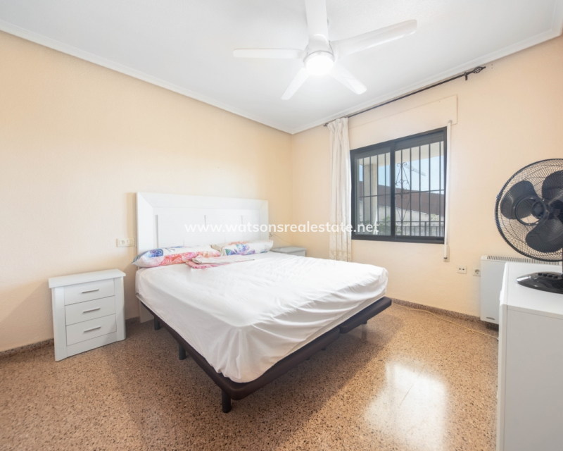 Resale - Fristaende Villa - Urb. El Oasis - La Marina