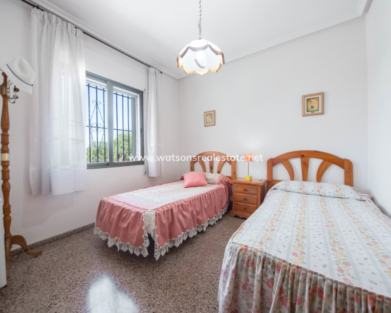 Resale - Fristaende Villa - Urb. El Oasis - La Marina