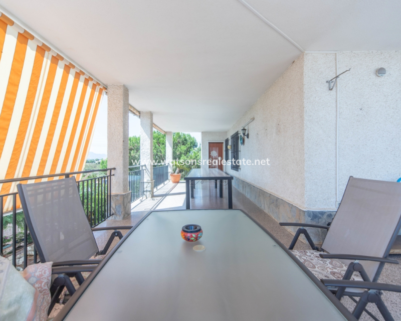 Resale - Fristaende Villa - Urb. El Oasis - La Marina