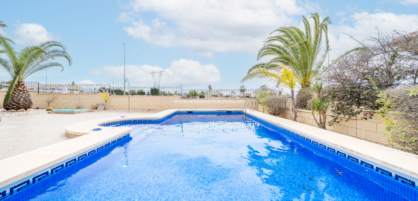 Resale - Fristaende Villa - Urb. El Oasis - La Marina