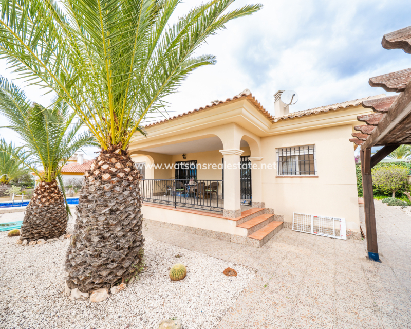 Resale - Fristaende Villa - Urb. El Oasis - La Marina