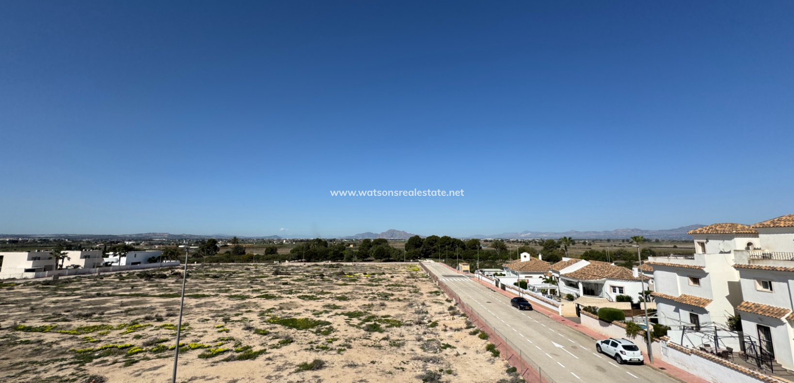 Resale - Fristaende Villa - Urb. El Oasis - La Marina