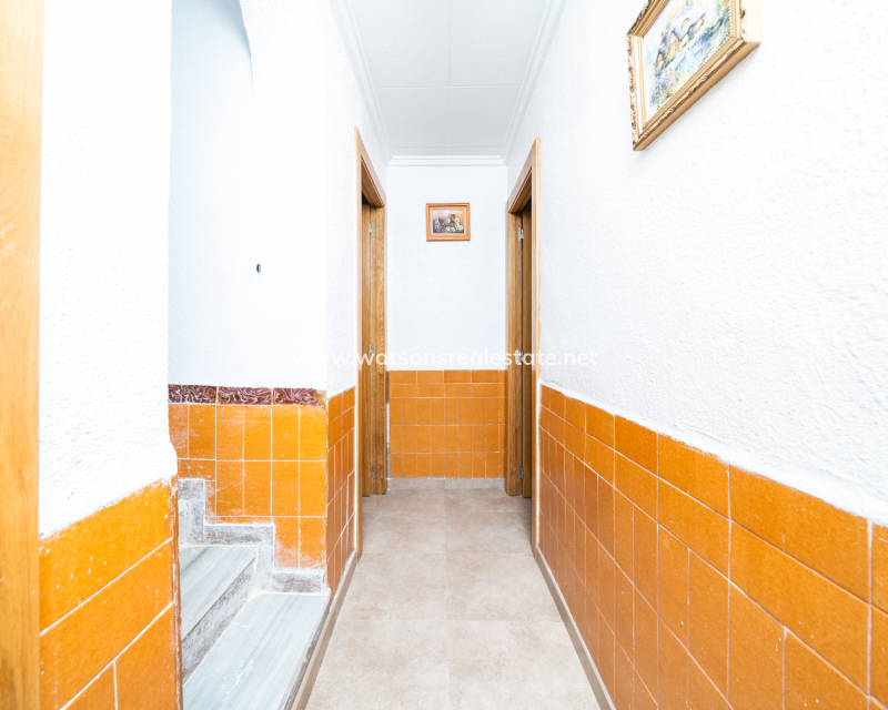 Resale - Fristaende Villa - Urb. El Oasis - La Marina