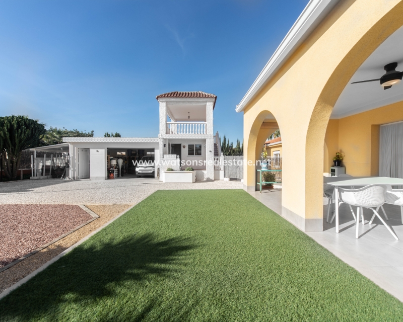 Resale - Fristaende Villa - Urb. El Oasis - La Marina