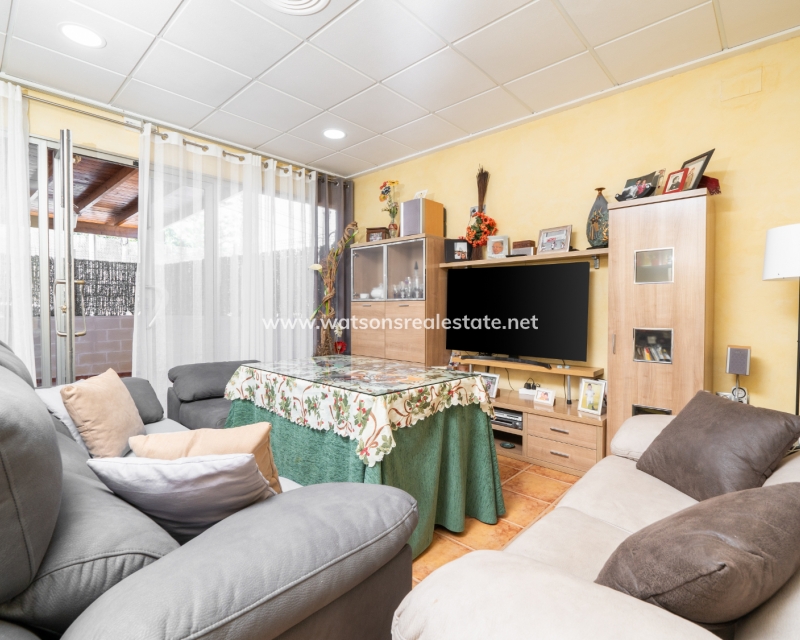 Resale - Fristaende Villa - Urb. El Oasis - La Marina