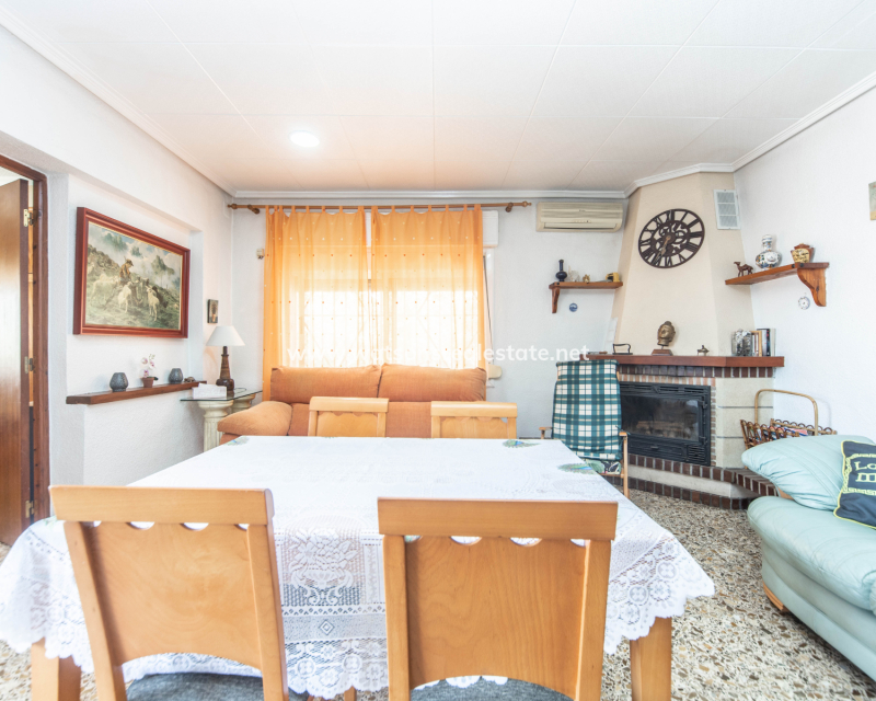 Resale - Fristaende Villa - Urb. La Escuera