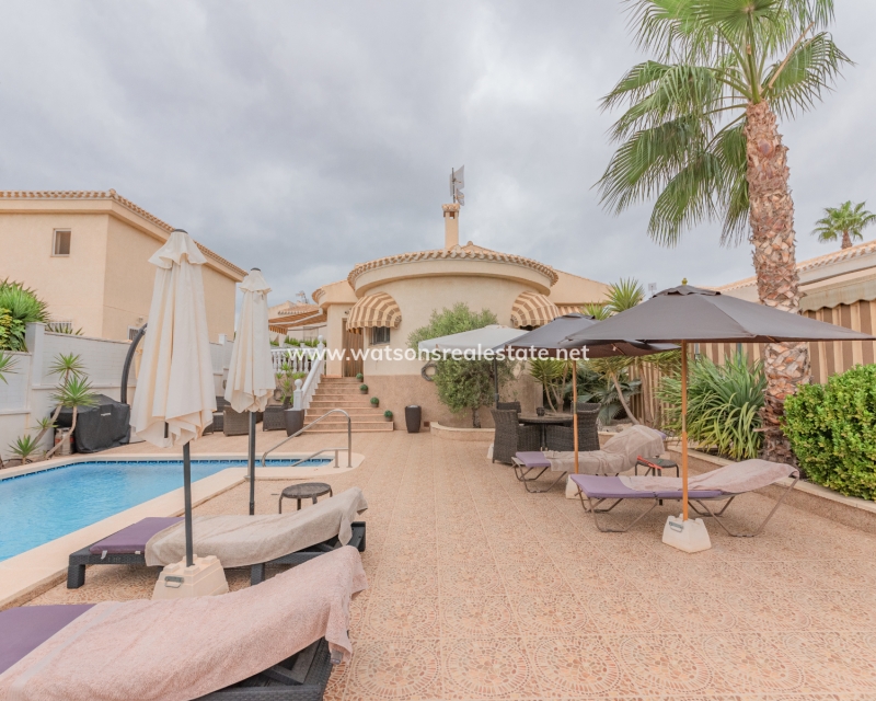 Resale - Fristaende Villa - Urb. La Marina