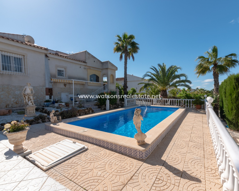 Resale - Fristaende Villa - Urb. La Marina