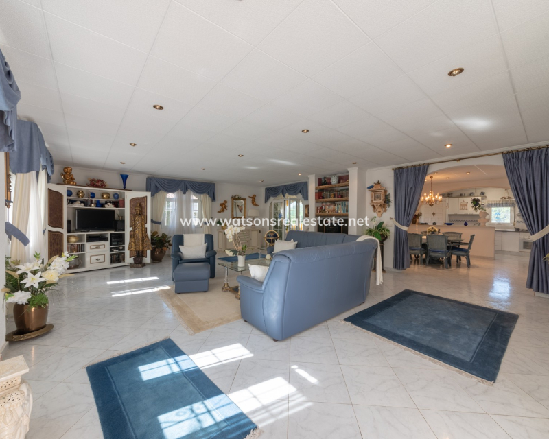 Resale - Fristaende Villa - Urb. La Marina