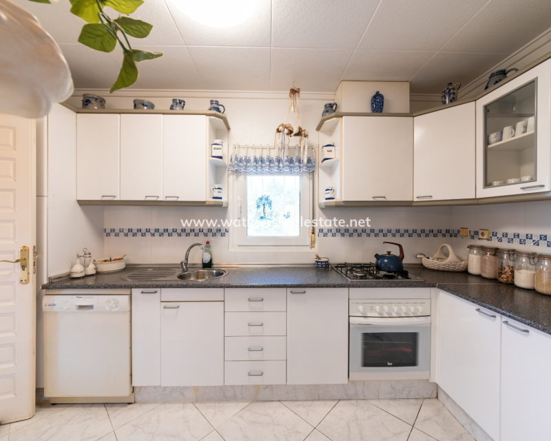Resale - Fristaende Villa - Urb. La Marina