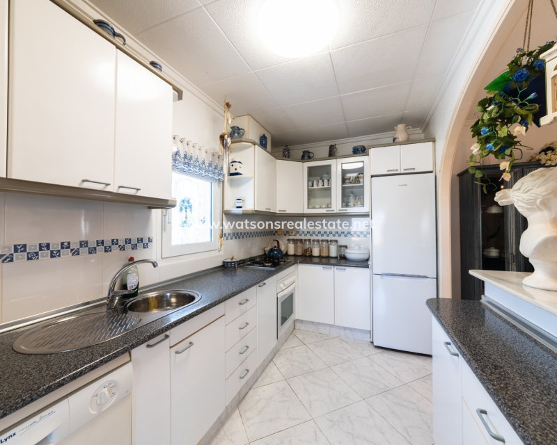 Resale - Fristaende Villa - Urb. La Marina