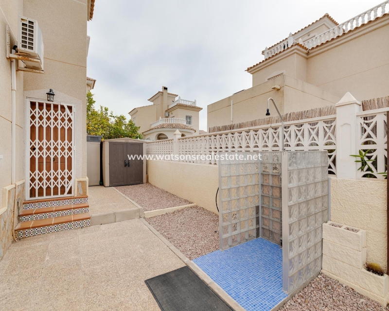 Resale - Fristaende Villa - Urb. La Marina