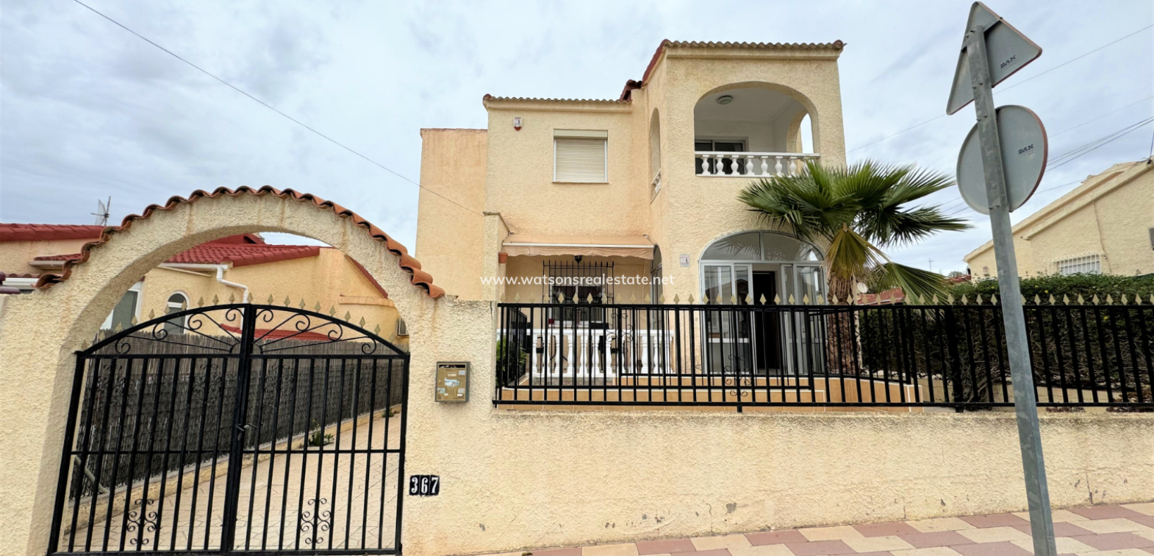 Resale - Fristaende Villa - Urb. La Marina