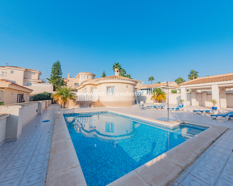 Resale - Fristaende Villa - Urb. La Marina