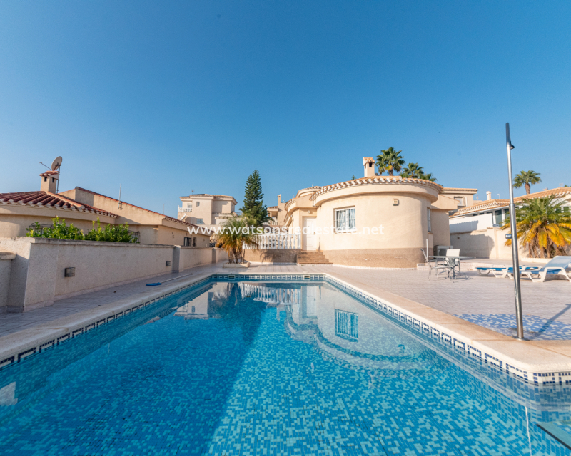 Resale - Fristaende Villa - Urb. La Marina