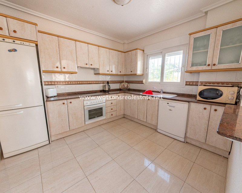 Resale - Fristaende Villa - Urb. La Marina