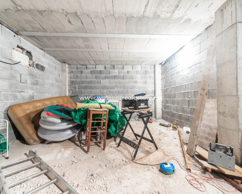Resale - Fristaende Villa - Urb. La Marina