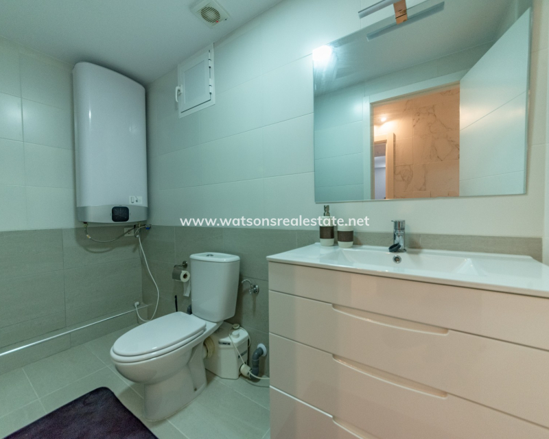 Resale - Fristaende Villa - Urb. La Marina