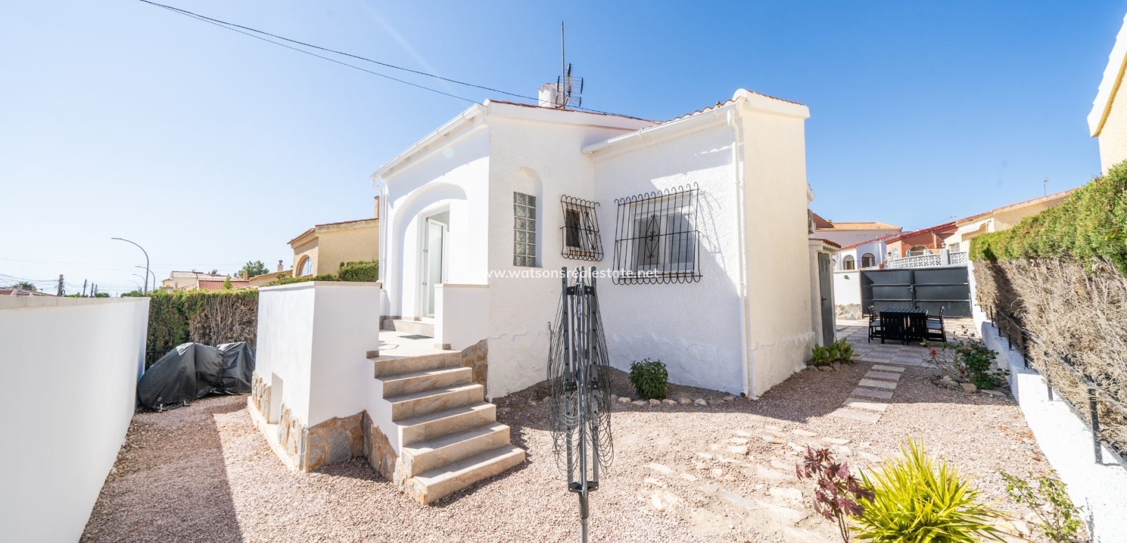 Resale - Fristaende Villa - Urb. La Marina