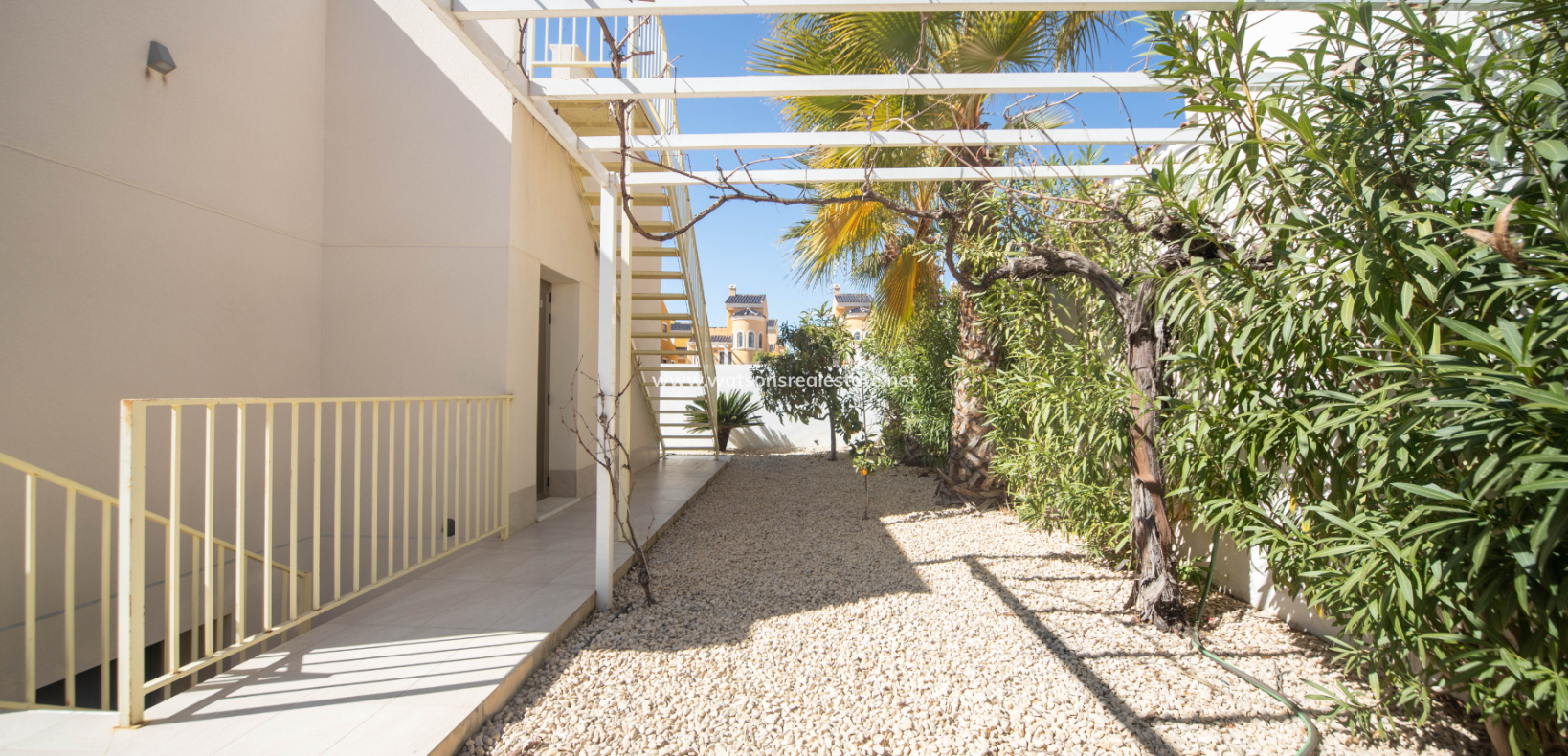 Resale - Fristaende Villa - Urb. La Marina