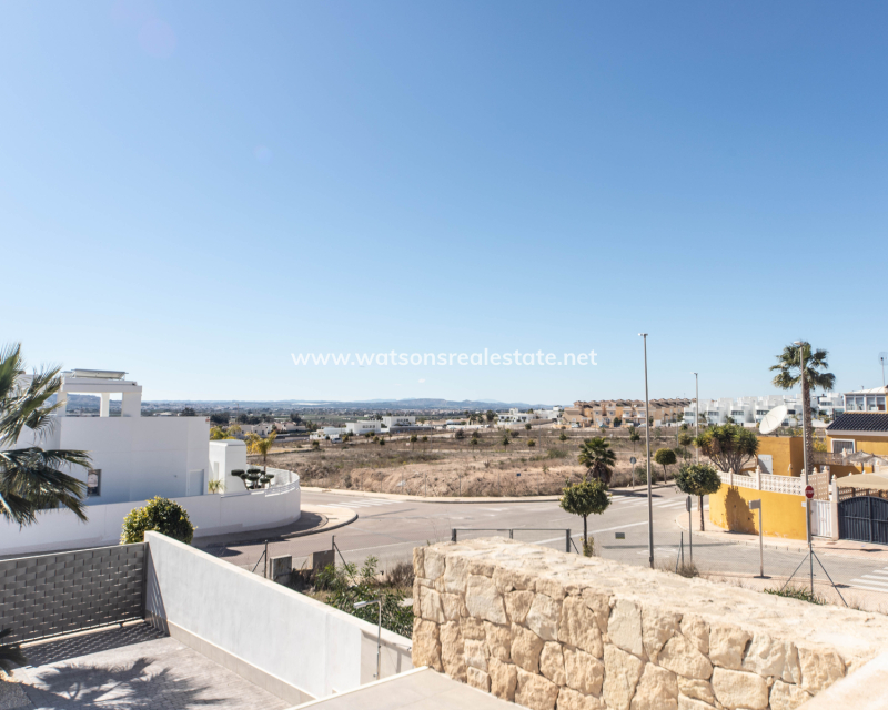 Resale - Fristaende Villa - Urb. La Marina