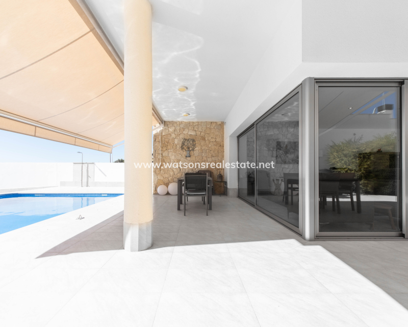 Resale - Fristaende Villa - Urb. La Marina