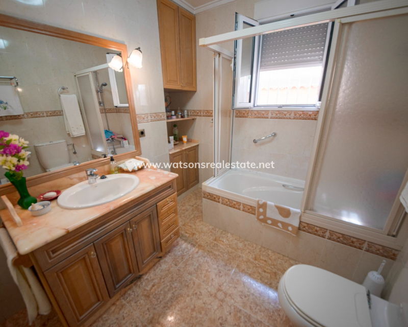Resale - Fristaende Villa - Urb. La Marina