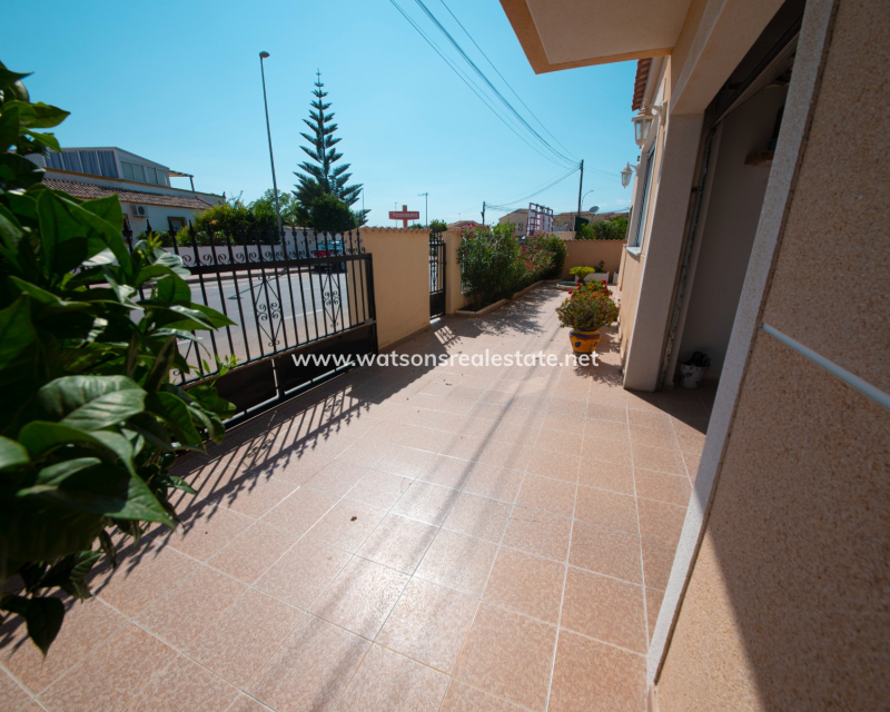 Resale - Fristaende Villa - Urb. La Marina