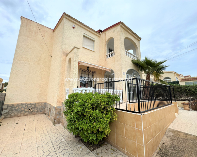 Resale - Fristaende Villa - Urb. La Marina
