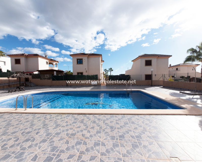 Resale - Fristaende Villa - Urb. La Marina