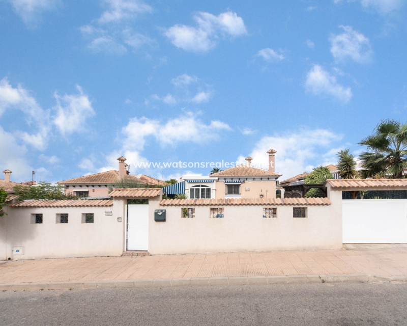 Resale - Fristaende Villa - Urb. La Marina