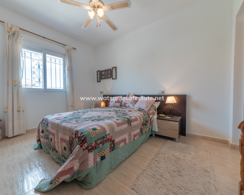 Resale - Fristaende Villa - Urb. La Marina