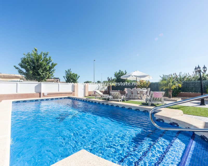 Resale - Fristaende Villa - Urb. La Marina
