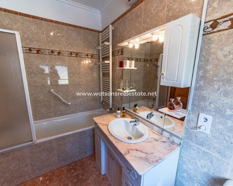 Resale - Fristaende Villa - Urb. La Marina