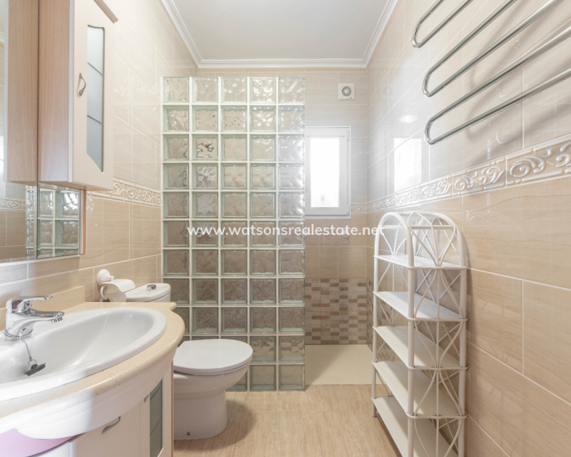Resale - Fristaende Villa - Urb. La Marina