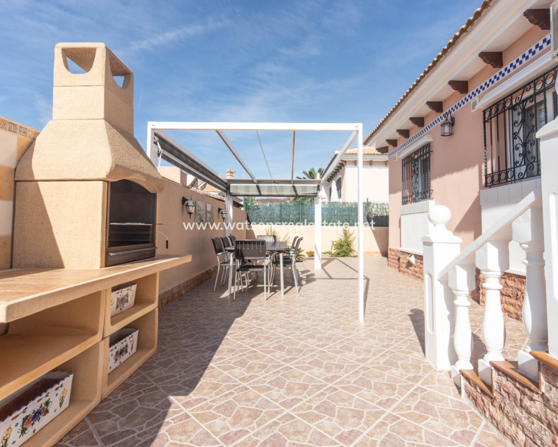 Resale - Fristaende Villa - Urb. La Marina
