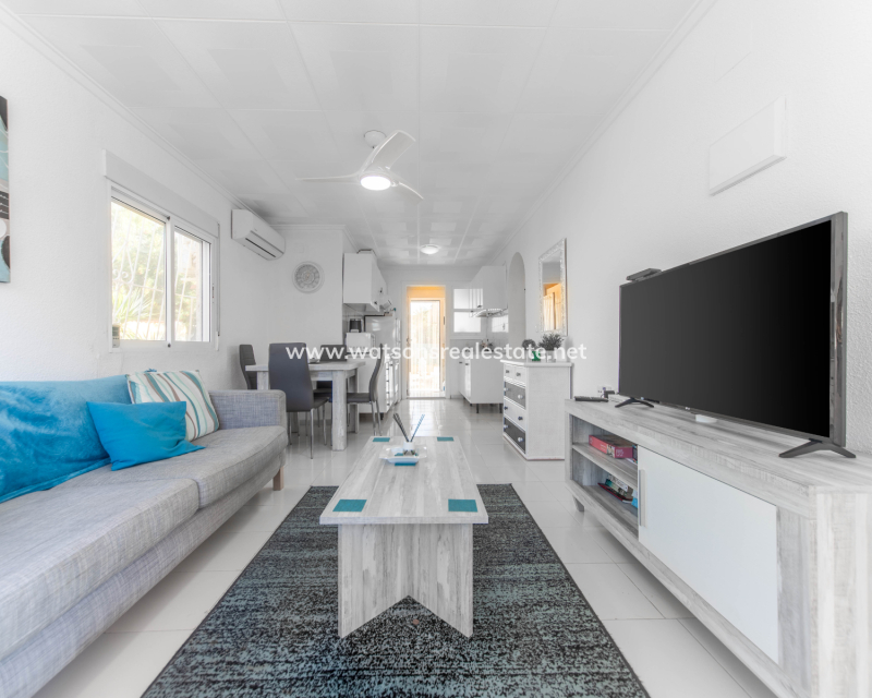 Resale - Fristaende Villa - Urb. La Marina