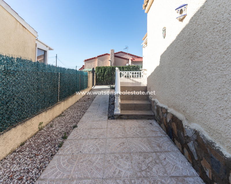 Resale - Fristaende Villa - Urb. La Marina