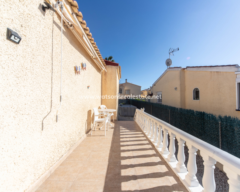 Resale - Fristaende Villa - Urb. La Marina