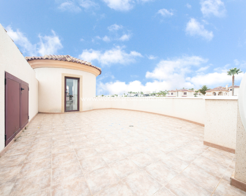 Resale - Fristaende Villa - Urb. La Marina
