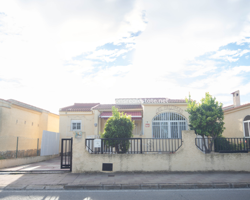 Resale - Fristaende Villa - Urb. La Marina