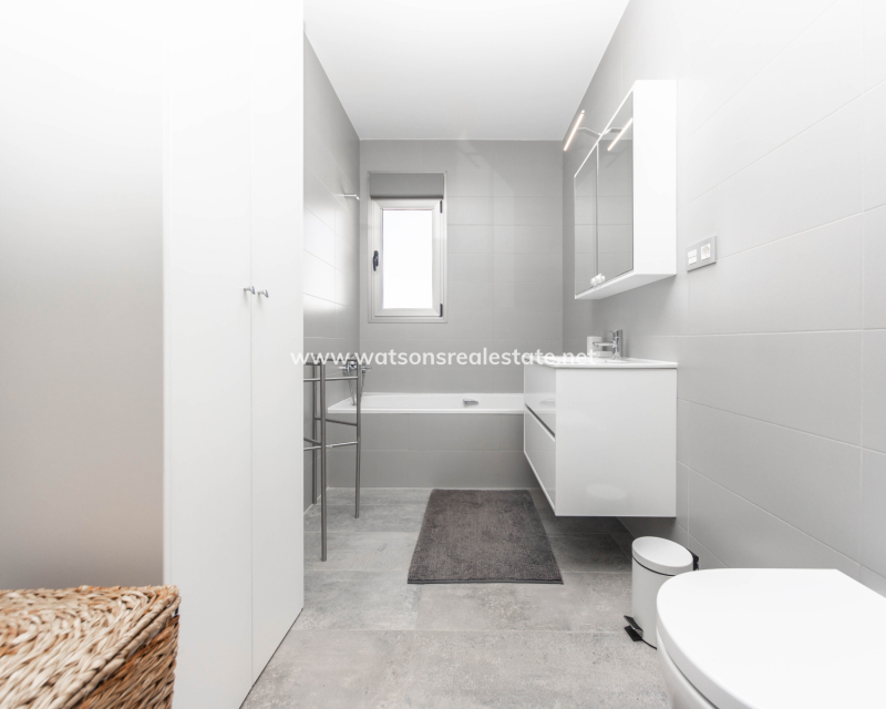 Resale - Fristaende Villa - Urb. La Marina