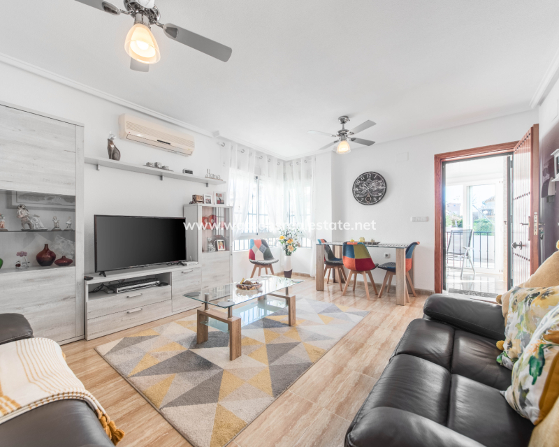 Resale - Fristaende Villa - Urb. La Marina