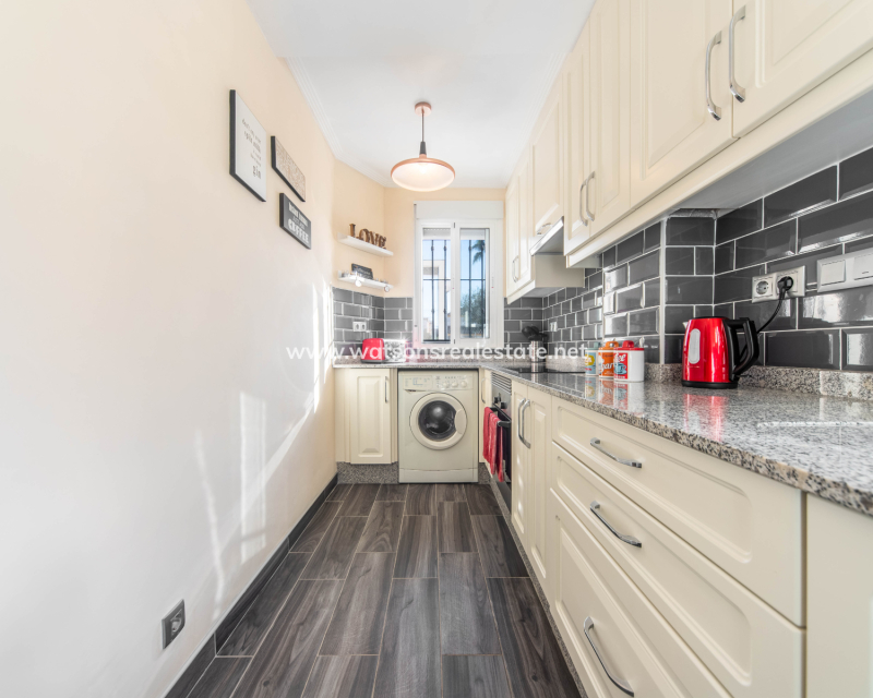 Resale - Fristaende Villa - Urb. La Marina