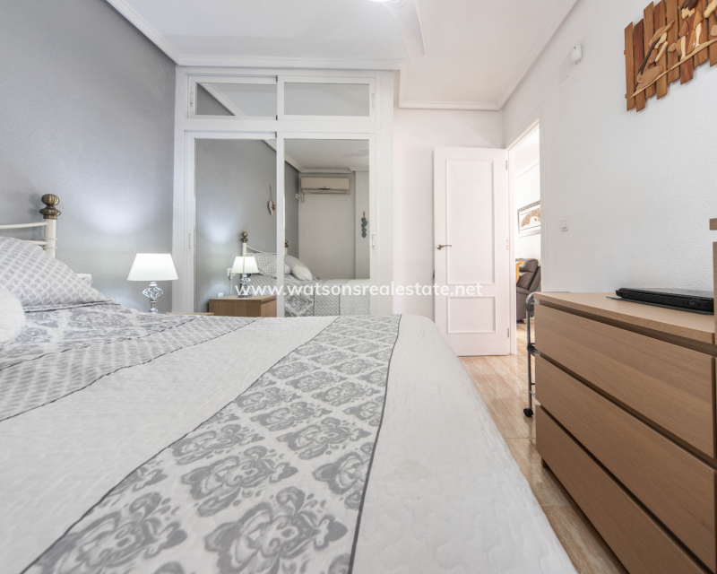 Resale - Fristaende Villa - Urb. La Marina