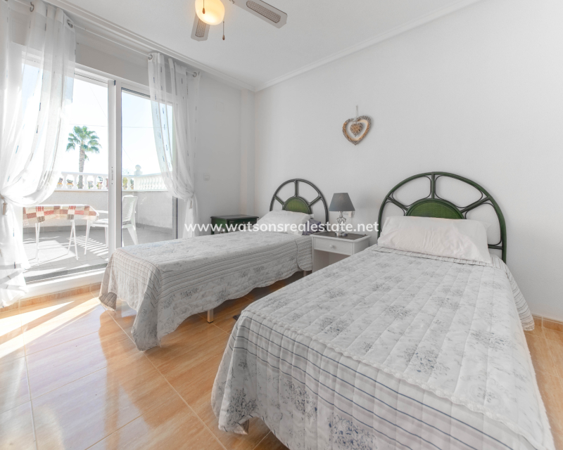 Resale - Fristaende Villa - Urb. La Marina