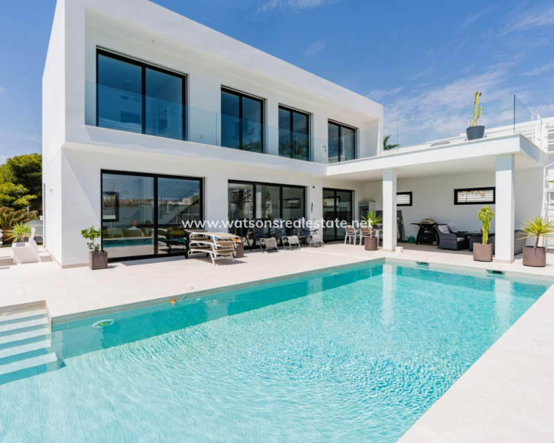 Resale - Fristaende Villa - Urb. La Marina